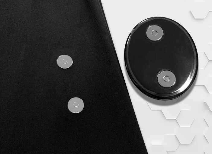 内藏式防弹片,精致美观;磁扣位置,操作更便捷